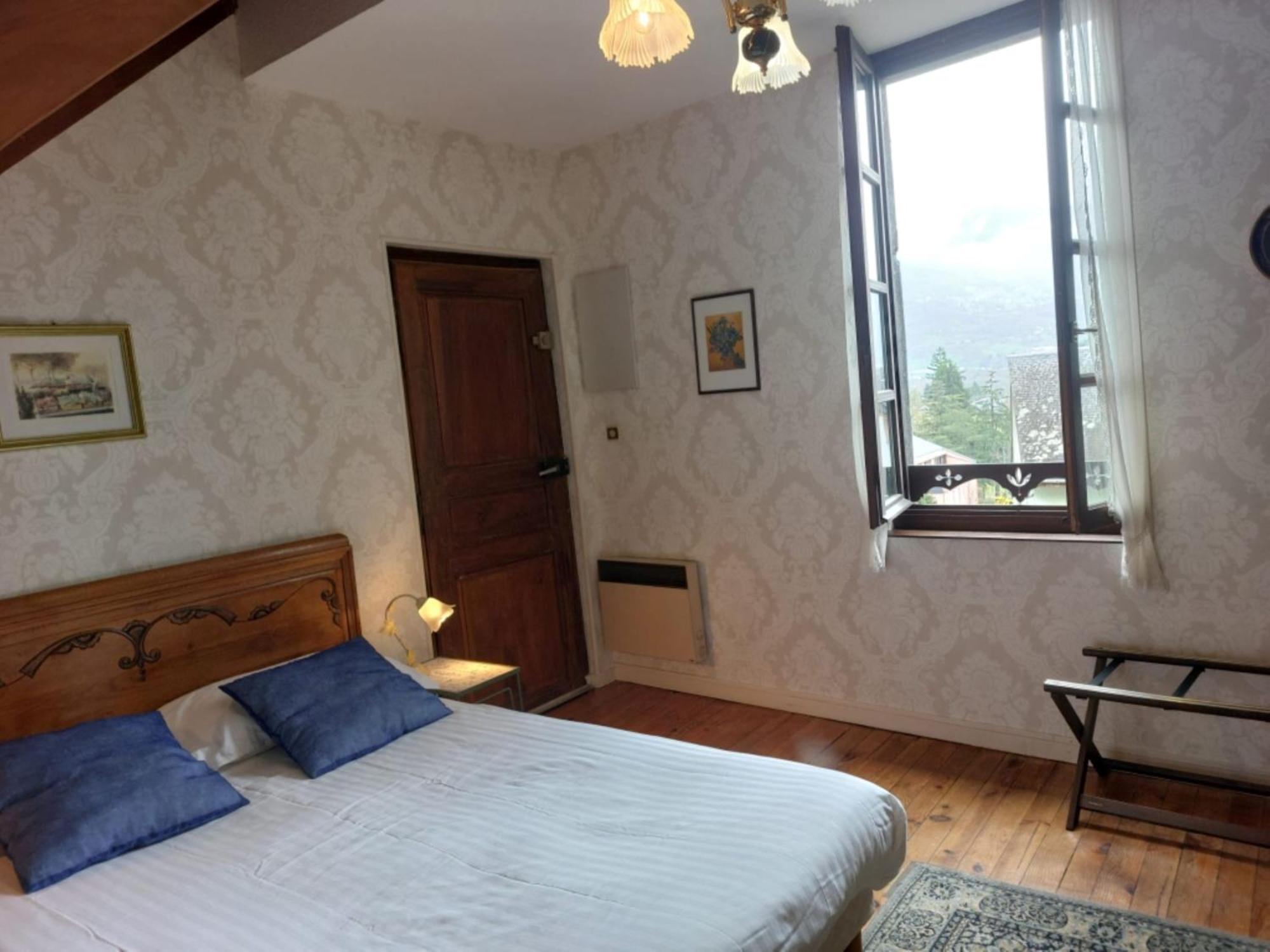 Dolwin Bed and Breakfast Argelès-Gazost Exteriör bild