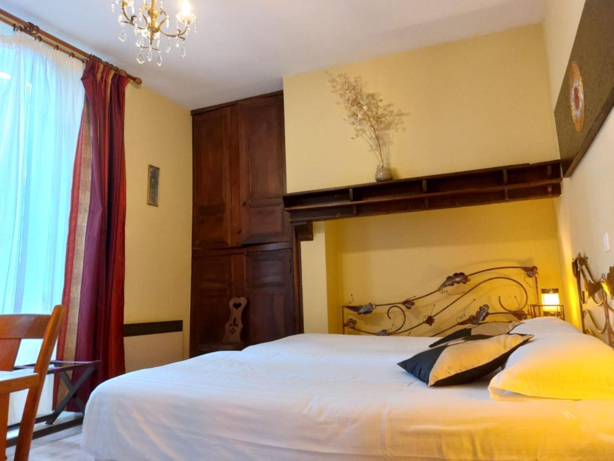 Dolwin Bed and Breakfast Argelès-Gazost Exteriör bild