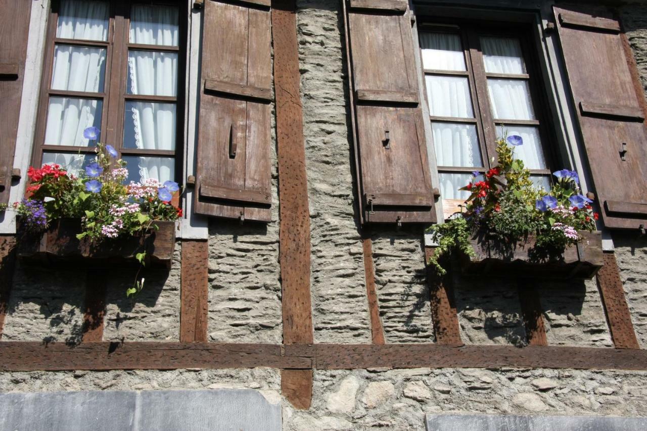Dolwin Bed and Breakfast Argelès-Gazost Exteriör bild